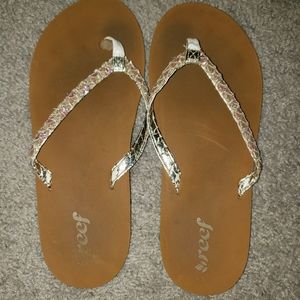Big girls Reef Flip flops size 5
